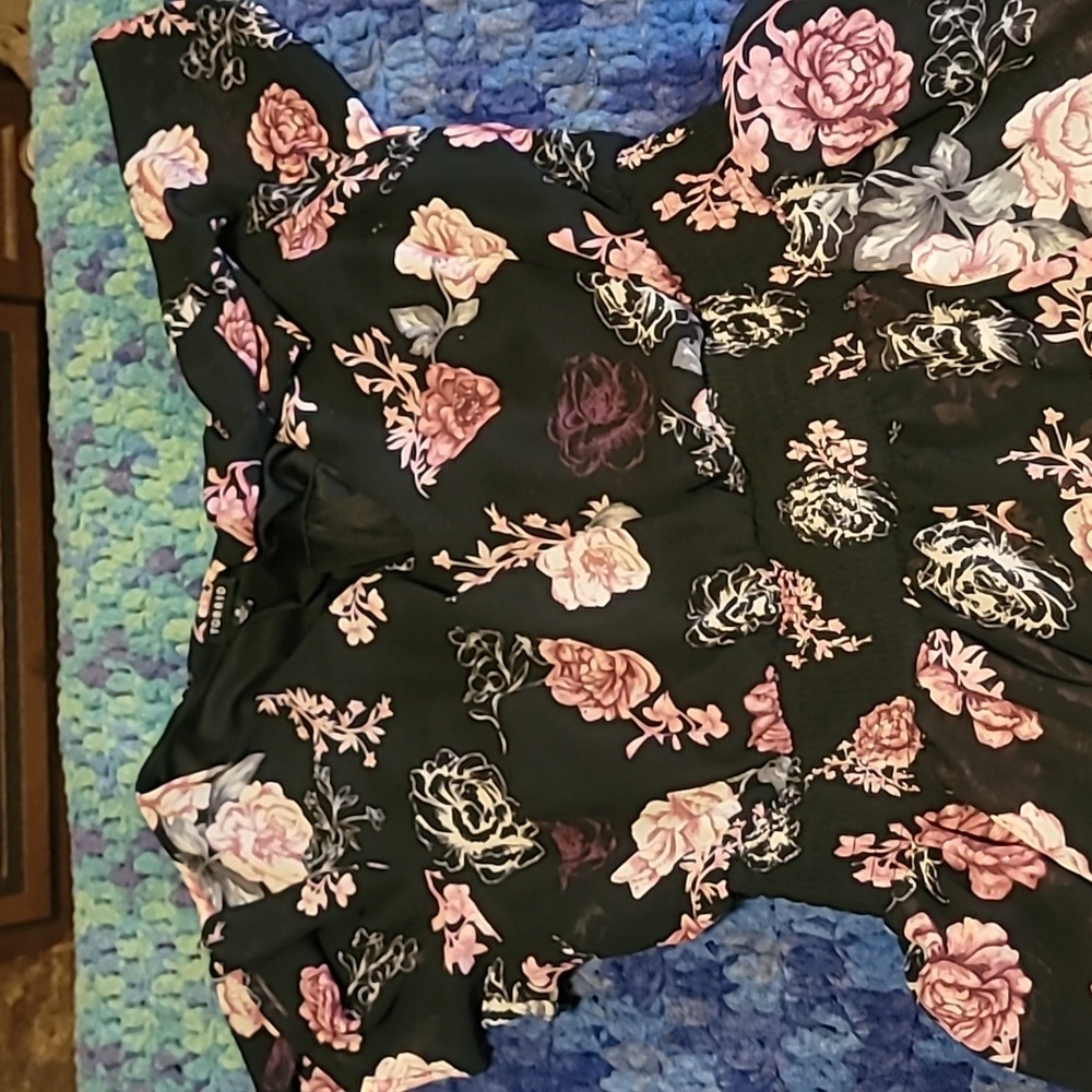 TORRID. - Picture 2 of 3